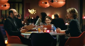 visuel du film Monsieur Papa – décors et direction artistique Isabelle Delbecq