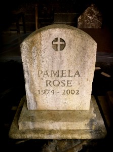 visuel du film Mais qui a re-tué Pamela Rose ? – décors et direction artistique Isabelle Delbecq