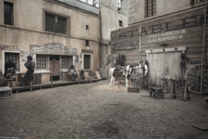 décor Access – décor western poussière et bois – Isabelle Delbecq