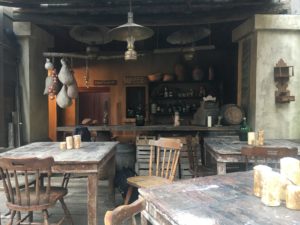 décor Access – décor bar western cow-boy sketch – Isabelle Delbecq