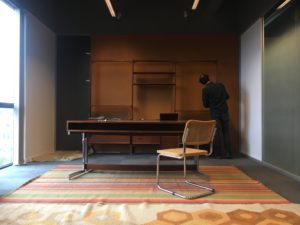 décor En famille – détail aménagement cabinet de médecin cité du cinéma– Isabelle Delbecq