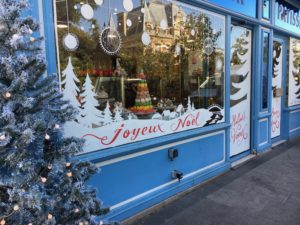 décor En famille – vitrines peintes boulangerie Noël – Isabelle Delbecq