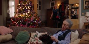 décor En famille – plateau de tournage maison Le Kervelec et Escourrou – Isabelle Delbecq