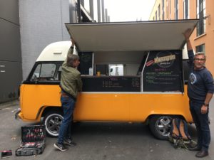 décor En famille – food truck avant réaménagement – Isabelle Delbecq