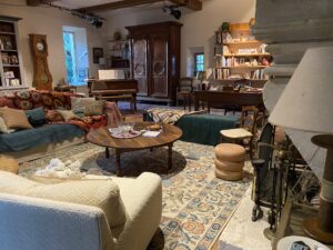 décor Chers Parents – salon du mas provençal – Isabelle Delbecq