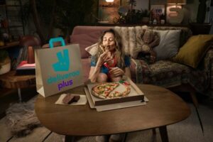 décor Deliveroo x Koh Lanta – aménagement salon jungle – Isabelle Delbecq