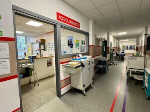 décor Le Nounou – urgences d'hopital – Isabelle Delbecq