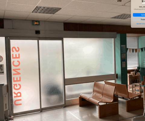 décor Les Bracelets Rouges – accueil urgences hopital fictif – Isabelle Delbecq