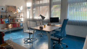 décor Les Bracelets Rouges – bureaux personnels hôpital – Isabelle Delbecq