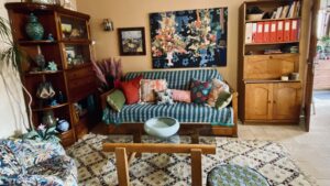 décor Challenger – espace de vie personnages – Isabelle Delbecq